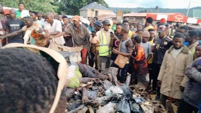 15 dead as trailer crashes into commercial bus in Edo