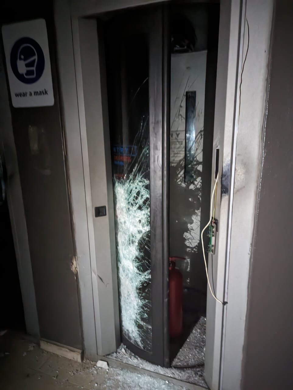 Police arrest man attempting to break into a bank