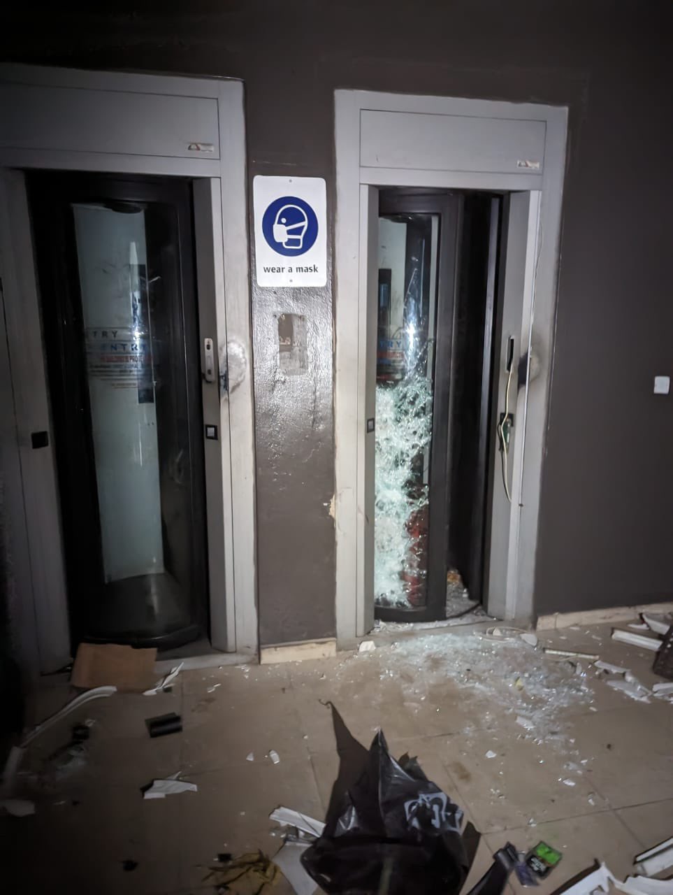 Police arrest man attempting to break into a bank