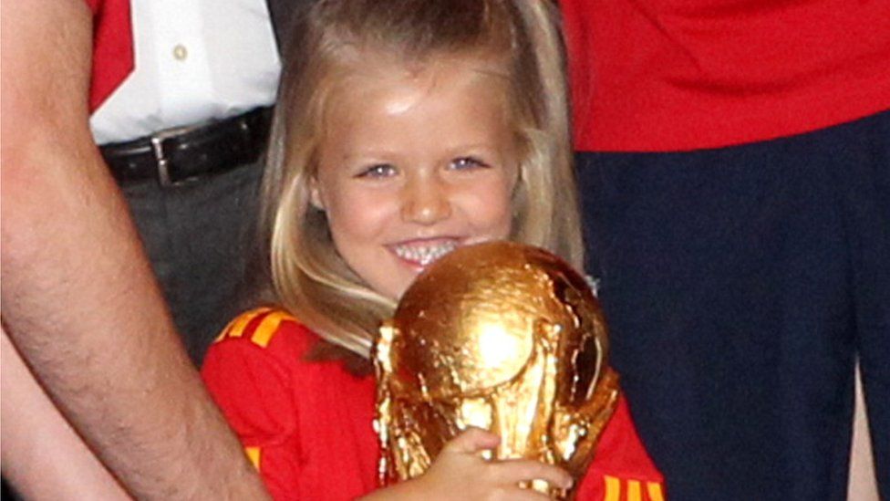 Spain crown princess turns 18