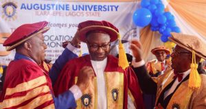 Femi Otedola becomes Chancellor, gifts 750 students N1m each Femi Otedola becomes Chancellor, gifts 750 students N1m each