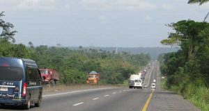 Four die in early morning 12:45am crash on Lagos-Ibadan highway Four die in early morning 12:45am crash on Lagos-Ibadan highway