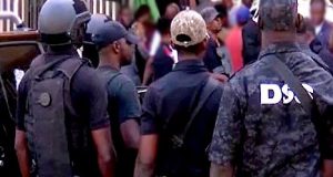 Just in: Police, DSS storm PDP secretariat Police, DSS storm PDP secretariat