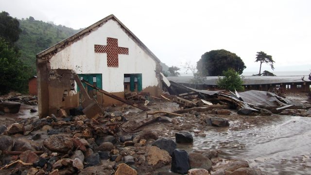 FOUR children d*e in Burundi church collapse
