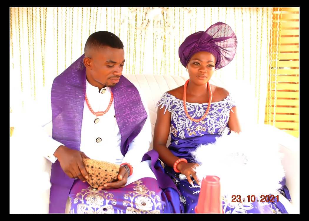 Woman CALLS out her younger sister for allegedly snatching her husband 