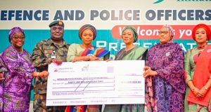 First Lady, Remi Tinubu donates N427m to Military’s widows Remi Tinubu donates N427m to Military’s widows