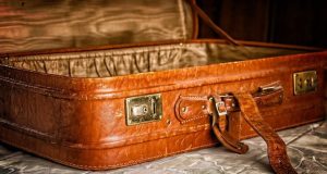 Woman caught with her ex-boyfriend’s head in a suitcase Woman caught carrying her ex-boyfriend’s head in a suitcase