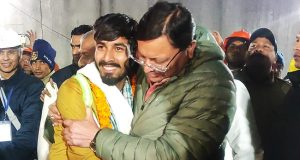 41 Indian workers trapped in tunnel for 17 days are finally rescued 41 Indian workers trapped in tunnel for 17 days are finally rescued