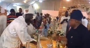 Moment Governor Adeleke snubbed Ooni of Ife at an event Moment Governor Adeleke snubbed Ooni of Ife at an event Moment Governor Adeleke snubbed Ooni of Ife at an event