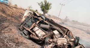 Three Oyo monarchs DIE in auto crash Three Oyo monarchs DIE in auto crash