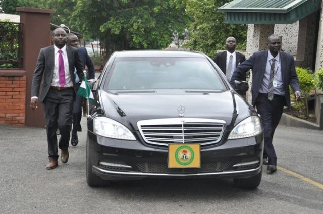 Criminals using fake presidential number plates to deliver smuggled vehicles -Customs Criminals using fake presidential number plates to deliver smuggled vehicles -Customs
