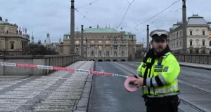 Gunman kills at least 14 people in Prague university shooting Gunman kills at least 14 people in Prague university shooting