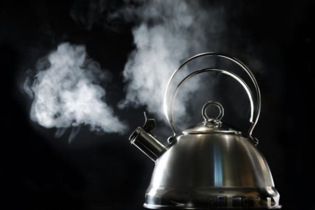 Landlady bathes woman with hot water in Anambra Landlady bathes woman with hot water in Anambra
