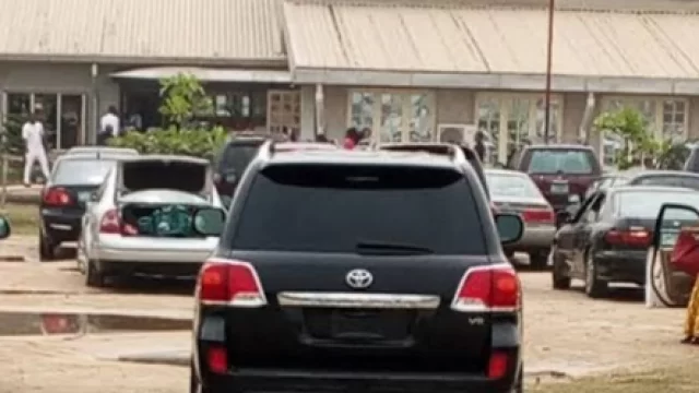 Police warns it is a criminal offence to cover number plates Police warns it is a criminal offence to cover number plates