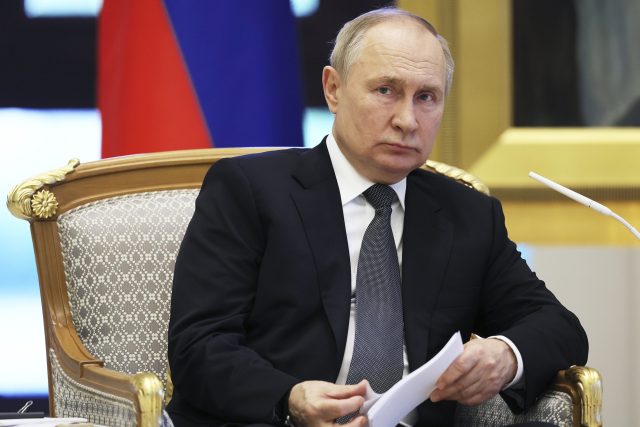 Putin says he will run for re-election in 2024