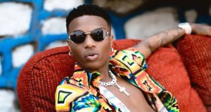 “Make una bastards dey try chop”, Wizkid continues to shade critics Wizkid to give out N100m to children