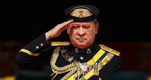 Malaysia crowns its new BILLIONAIRE king, who owns 300 luxury cars, fleet of private jets and his own ARMY Malaysia crowns its new BILLIONAIRE king, who owns 300 luxury cars, fleet of private jets and his own ARMY