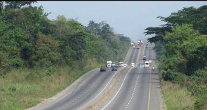 Hit-and-run driver kills cop on Lagos-Ibadan Expressway Hit-and-run driver kills cop on Lagos-Ibadan Expressway