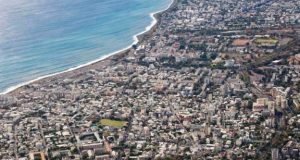 Schools closed, residents warned to stay indoors in Mauritius as Cyclone Belal hits nearby island Schools closed, residents warned to stay indoors in Mauritius