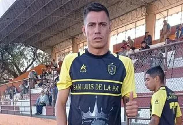 Footballer is shot dead DURING match in Mexico 1 Footballer is shot dead DURING match in Mexico