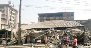 Anambra: Many trapped as building caves in Anambra: Many trapped as building caves in