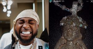 Davido shows off new gold necklace, diamond teeth Davido shows off new gold necklace, diamond teeth