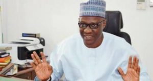 EFCC detains ex-Kwara Governor, Ahmed EFCC detains ex-Kwara Governor, Ahmed