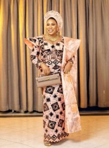 Fathia Williams DAZZLES in new photos 