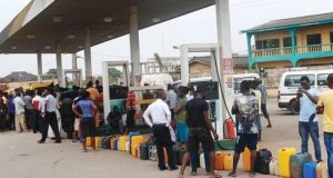 Fuel queues resurface in Lagos state Fuel queues resurface in Lagos