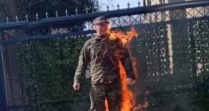 Man sets himself on fire outside Israeli embassy in Washington DC Man sets himself on fire outside Israeli embassy in Washington DC