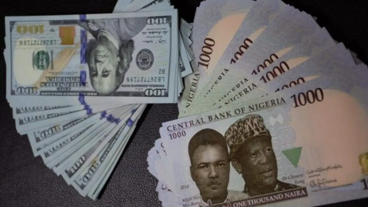 Naira falls to N1,600 per $1