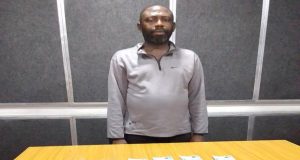 Police arrest man with counterfeit naira notes Police arrest man with counterfeit naira notes