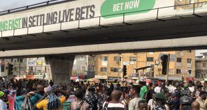Hardship: Protesters hit Lagos streets despite police warning Protesters hit Lagos streets despite police warning