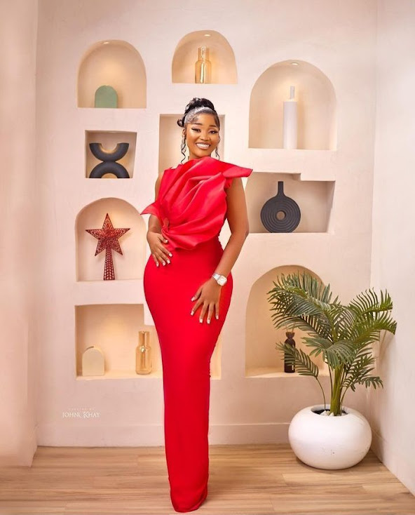 Actress Sandra Okunzuwa shares new photos on her birthday