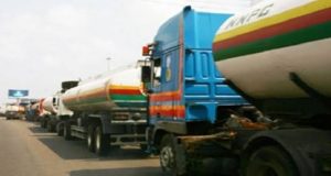 Tanker drivers threaten to stop petrol lifting from Monday