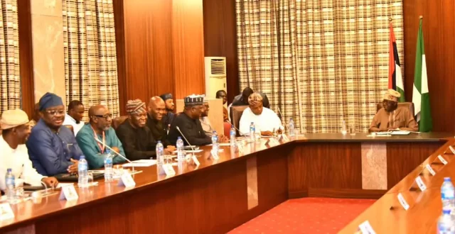 Tinubuladunliadisnews.com_ Tinubu holds meeting with Dangote, Elumelu