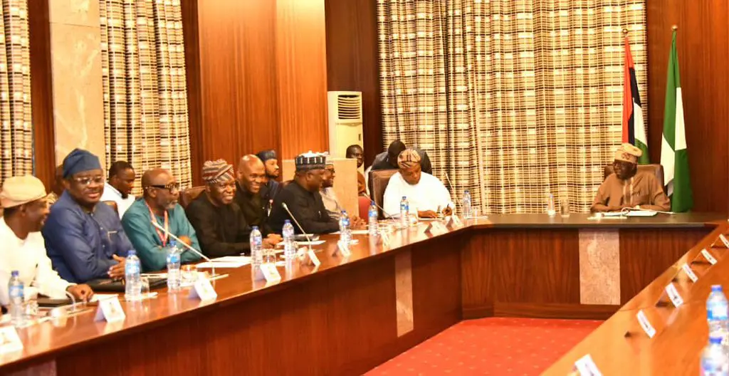 Tinubu holds meeting with Dangote, Elumelu