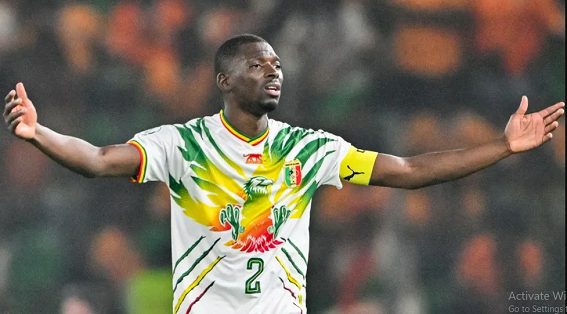 Hamari Traore banned for confronting referee