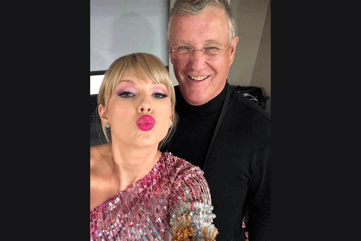 Picture of Taylor Swift and her dad
