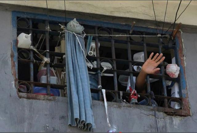 Chaos in Haiti as 4,000 inmates break out of prison sparking jail 'massacre 4,000 inmates break out of prison sparking jail 'massacre