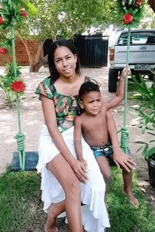 Teacher and her 6-year-old son e!ectrocuted by washing machine