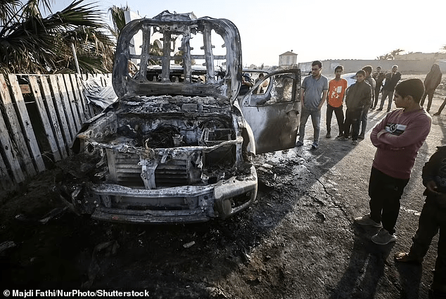 Israeli military apologizes after airstrike kills seven aid workers in Gaza Israeli military apologizes after airstrike kills seven aid workers in Gaza