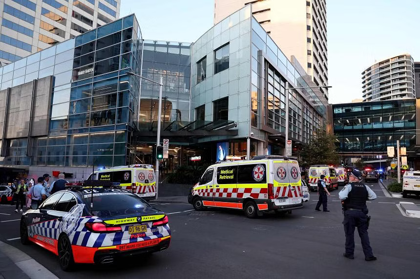Sydney Mall stabber targeted women, police says
