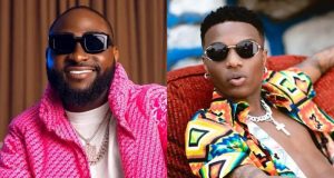 Davido continues to drag Wizkid: 4FT NI.GGA Davido continues to drag Wizkid: 4FT NI.GGA