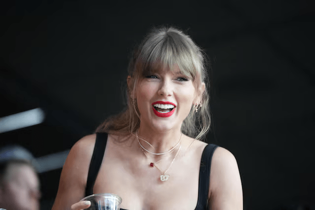 Glasgow College offers crash course on Taylor Swift for parents