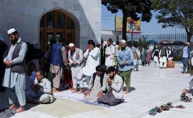 Gunman k!lls at least six in Afghan mosque attack Gunman k!lls at least six in Afghan mosque attack
