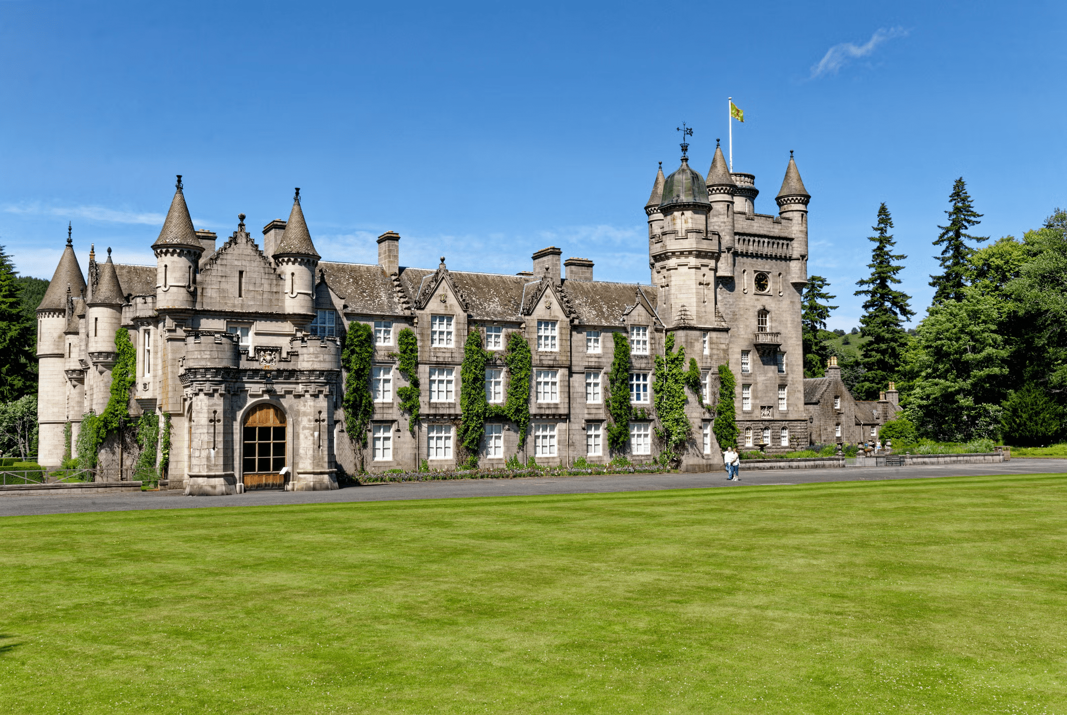 King Charles opens Balmoral castle for exclusive tours