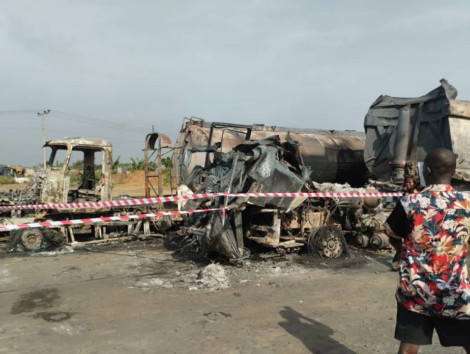 Five confirmed d3ad, Cars burnt as Tanker explodes in Rivers