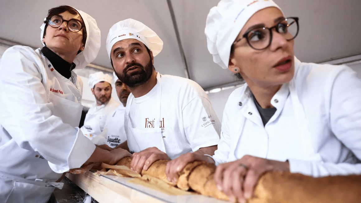 France wins world's longest baguette, dethroning Italy