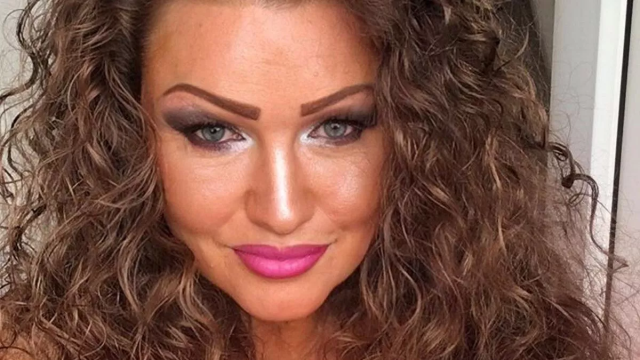 Drunk mum-of-two d!es in house fire after hair extensions catch fire Drunk mum-of-two d!es in house fire after hair extensions catch fire